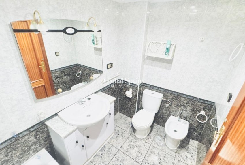 Venta - Apartamento -
TORREVIEJA - Torrevieja