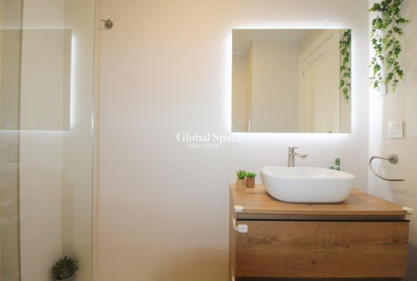 Venta - Apartamento -
TORREVIEJA - Torrevieja