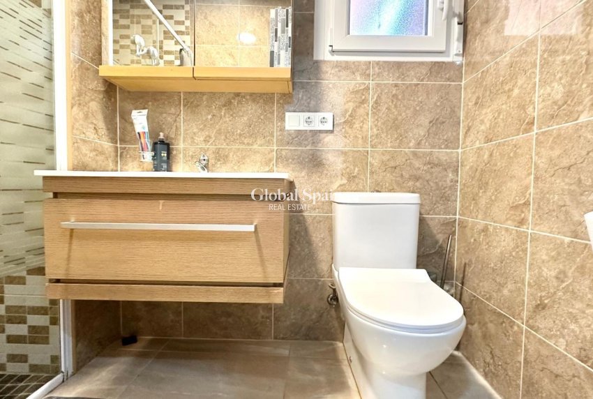 Venta - APARTAMENTO -
TORREVIEJA - Torrevieja