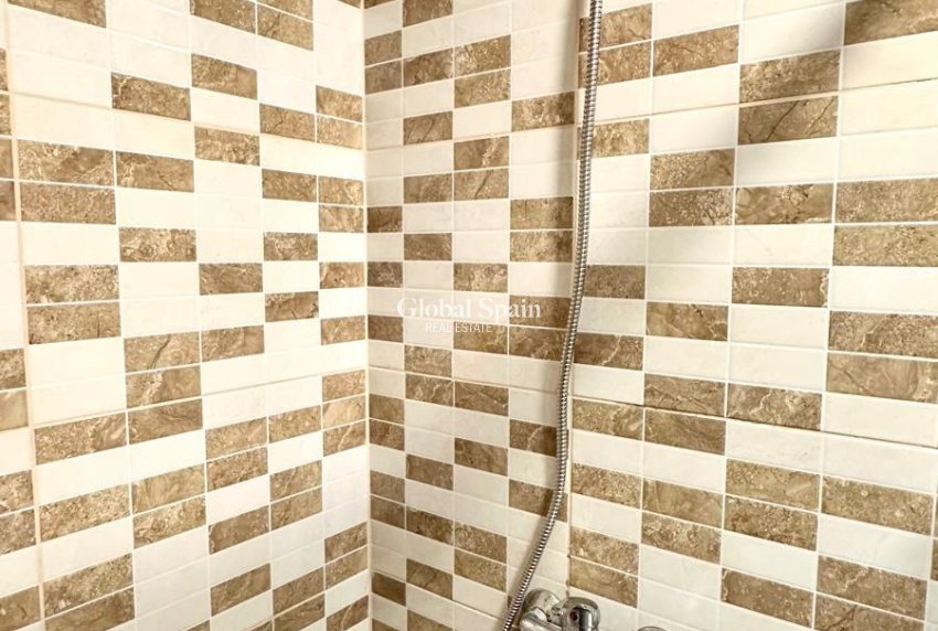 Venta - APARTAMENTO -
TORREVIEJA - Torrevieja