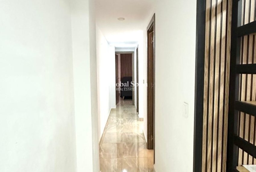 Venta - APARTAMENTO -
TORREVIEJA - Torrevieja