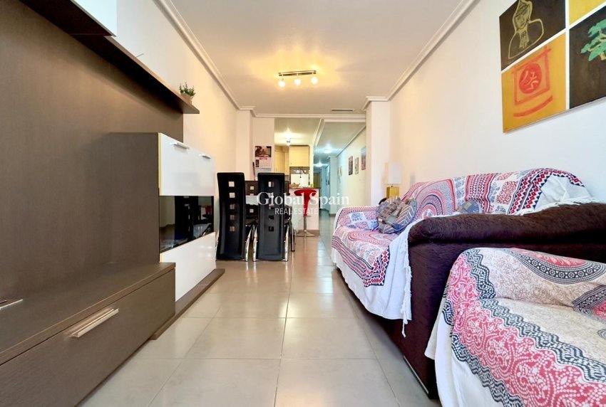 Venta - APARTAMENTO -
TORREVIEJA - Torrevieja