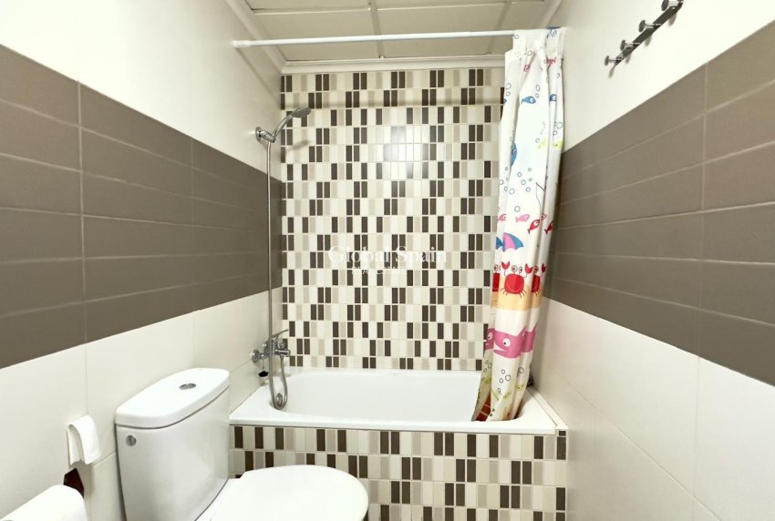 Venta - APARTAMENTO -
TORREVIEJA - Torrevieja