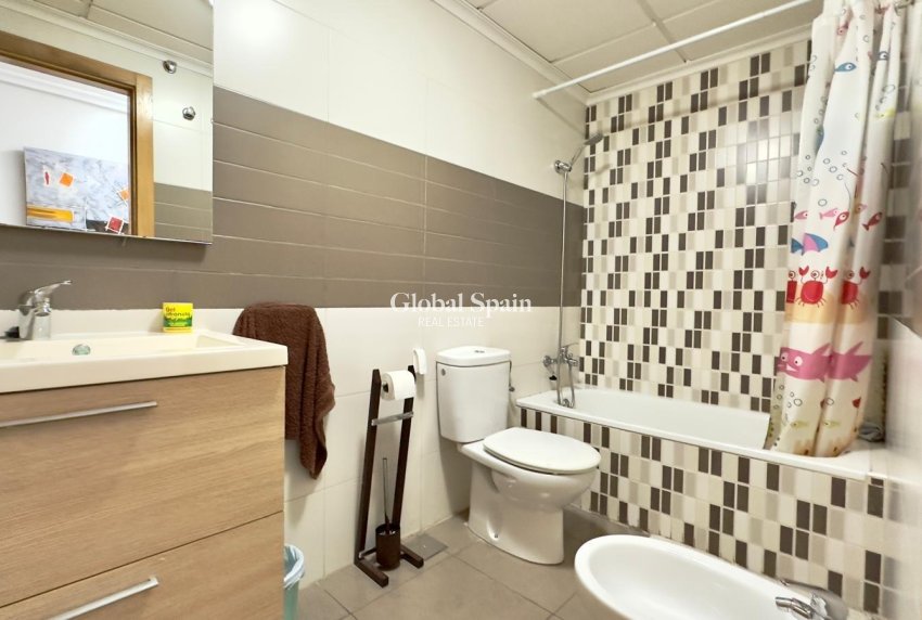 Venta - APARTAMENTO -
TORREVIEJA - Torrevieja