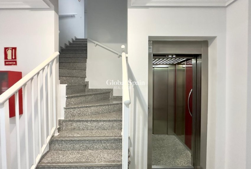 Venta - APARTAMENTO -
TORREVIEJA - Torrevieja