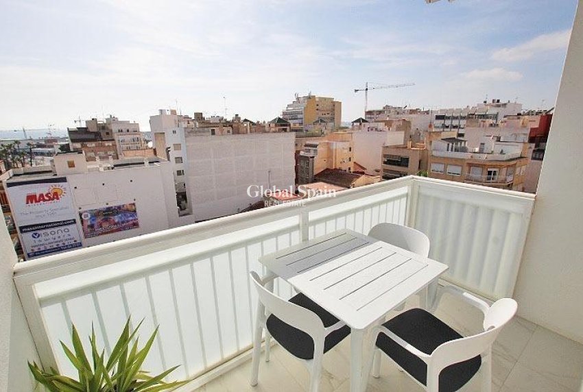 Venta - APARTAMENTO -
TORREVIEJA - Torrevieja