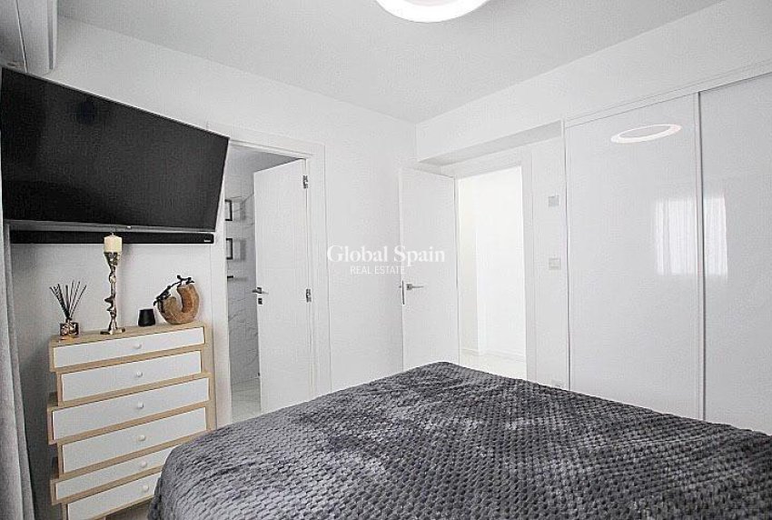 Venta - APARTAMENTO -
TORREVIEJA - Torrevieja