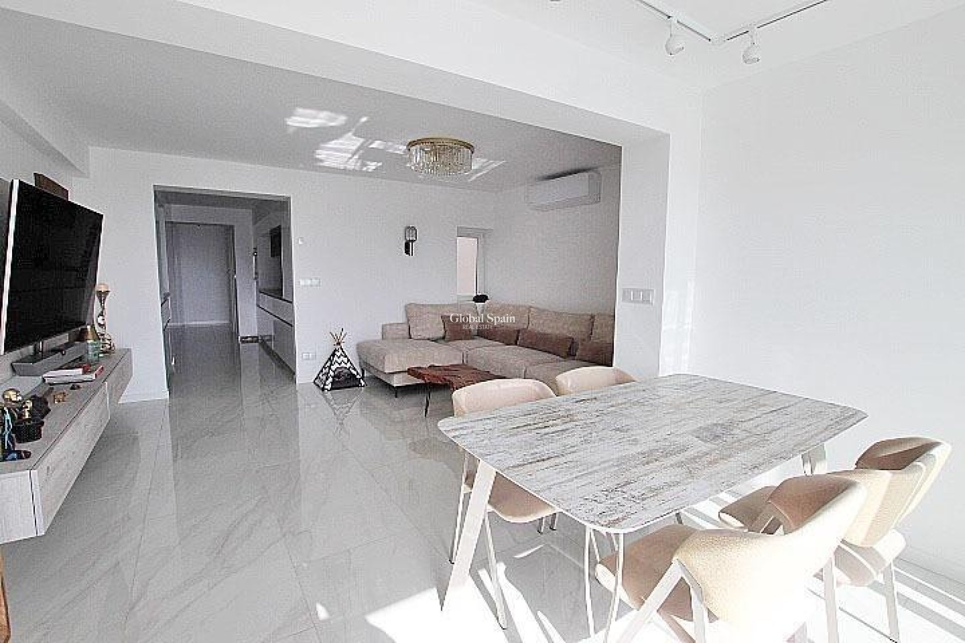 Venta - APARTAMENTO -
TORREVIEJA - Torrevieja