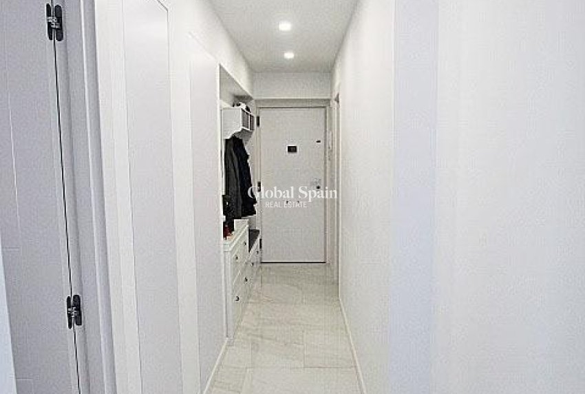 Venta - APARTAMENTO -
TORREVIEJA - Torrevieja