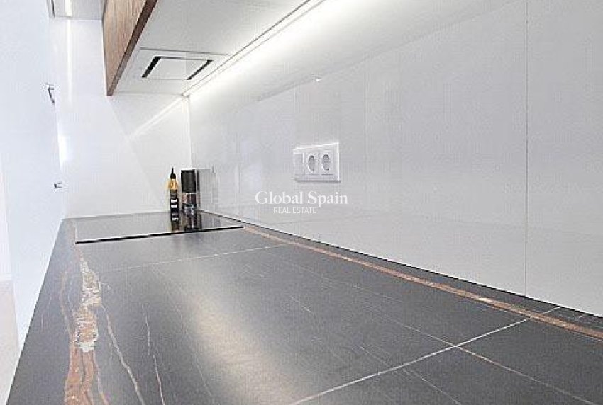 Venta - APARTAMENTO -
TORREVIEJA - Torrevieja