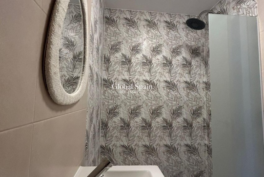 Venta - APARTAMENTO -
TORREVIEJA - Torrevieja