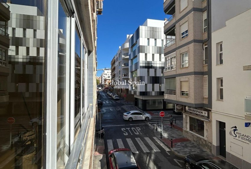 Venta - APARTAMENTO -
TORREVIEJA - Torrevieja