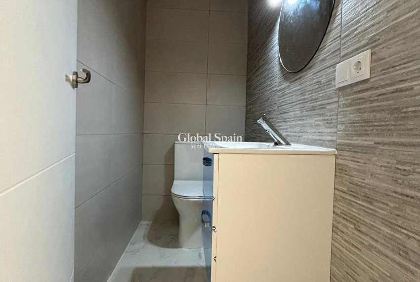 Venta - APARTAMENTO -
TORREVIEJA - Torrevieja