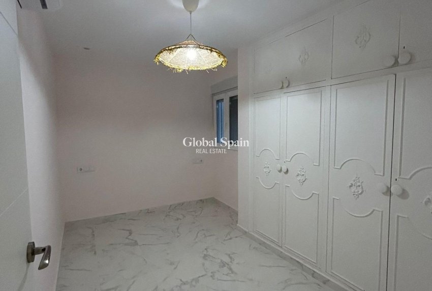 Venta - APARTAMENTO -
TORREVIEJA - Torrevieja