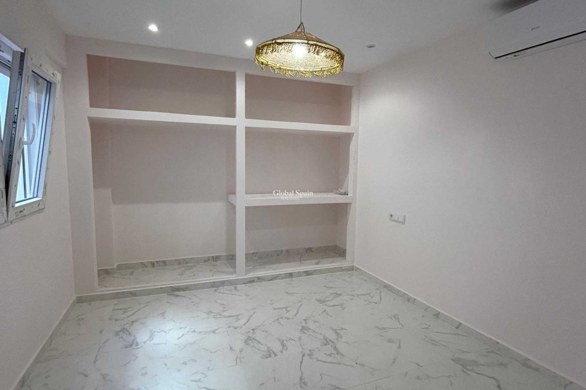 Venta - APARTAMENTO -
TORREVIEJA - Torrevieja