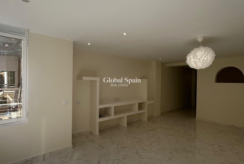 Venta - APARTAMENTO -
TORREVIEJA - Torrevieja