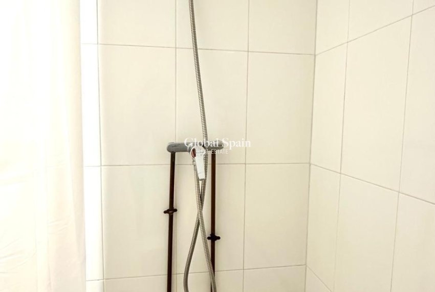Venta - APARTAMENTO -
TORREVIEJA - Torrevieja