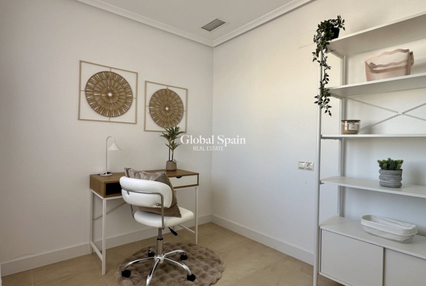 Venta - APARTAMENTO -
TORREVIEJA - Torrevieja