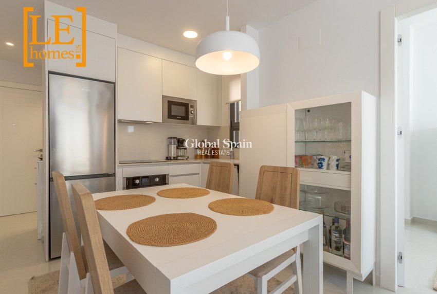 Venta - APARTAMENTO -
TORREVIEJA - Torrevieja