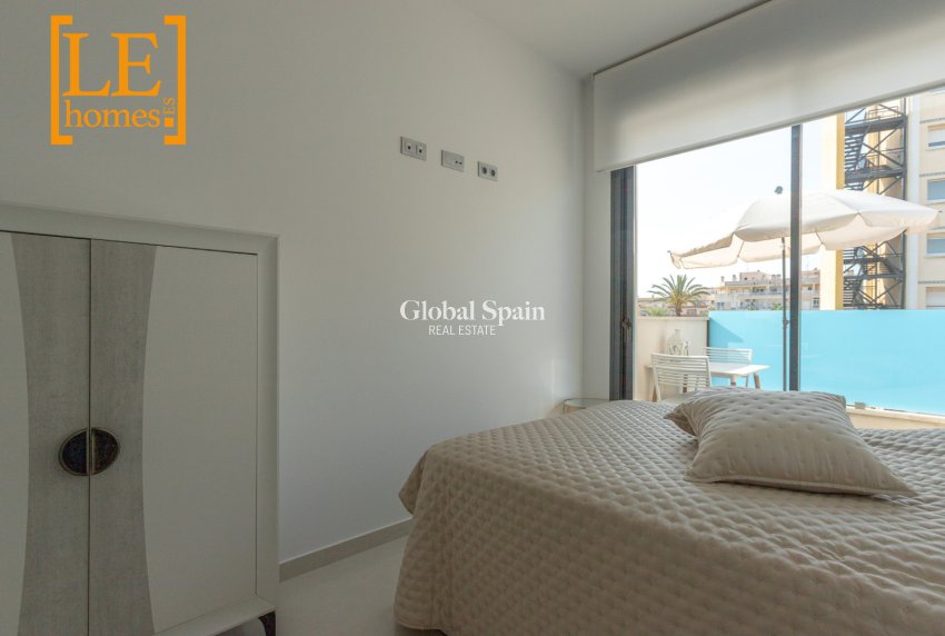 Venta - APARTAMENTO -
TORREVIEJA - Torrevieja