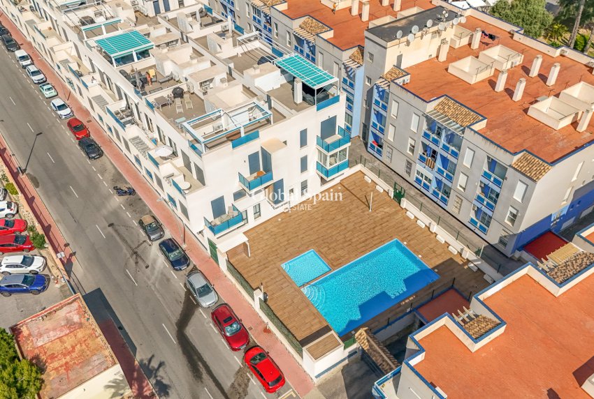 Venta - APARTAMENTO -
TORREVIEJA - Torrevieja
