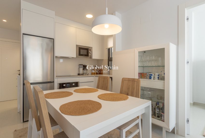 Venta - APARTAMENTO -
TORREVIEJA - Torrevieja