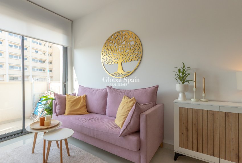 Venta - APARTAMENTO -
TORREVIEJA - Torrevieja