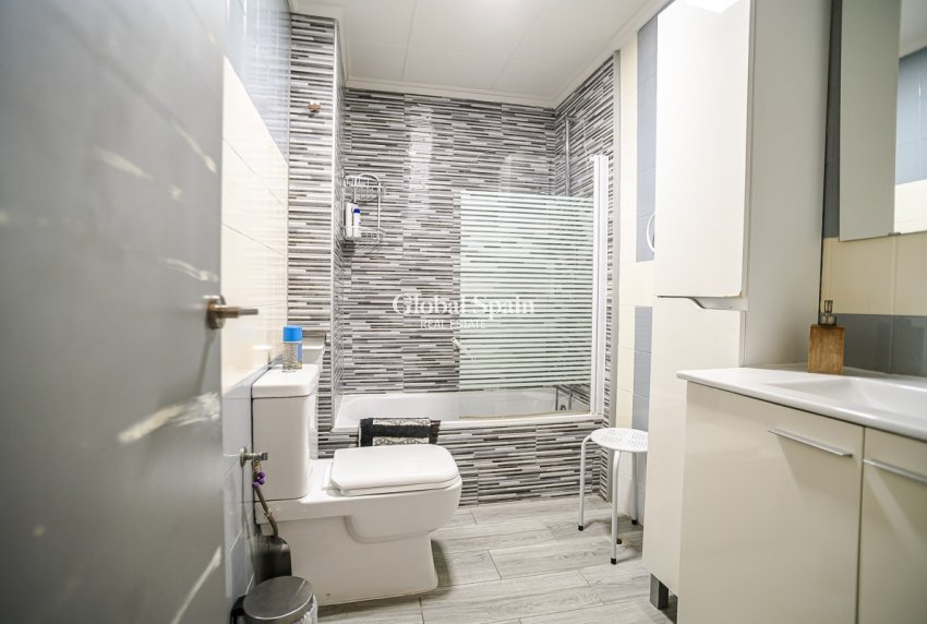 Venta - APARTAMENTO -
TORREVIEJA - Torrevieja