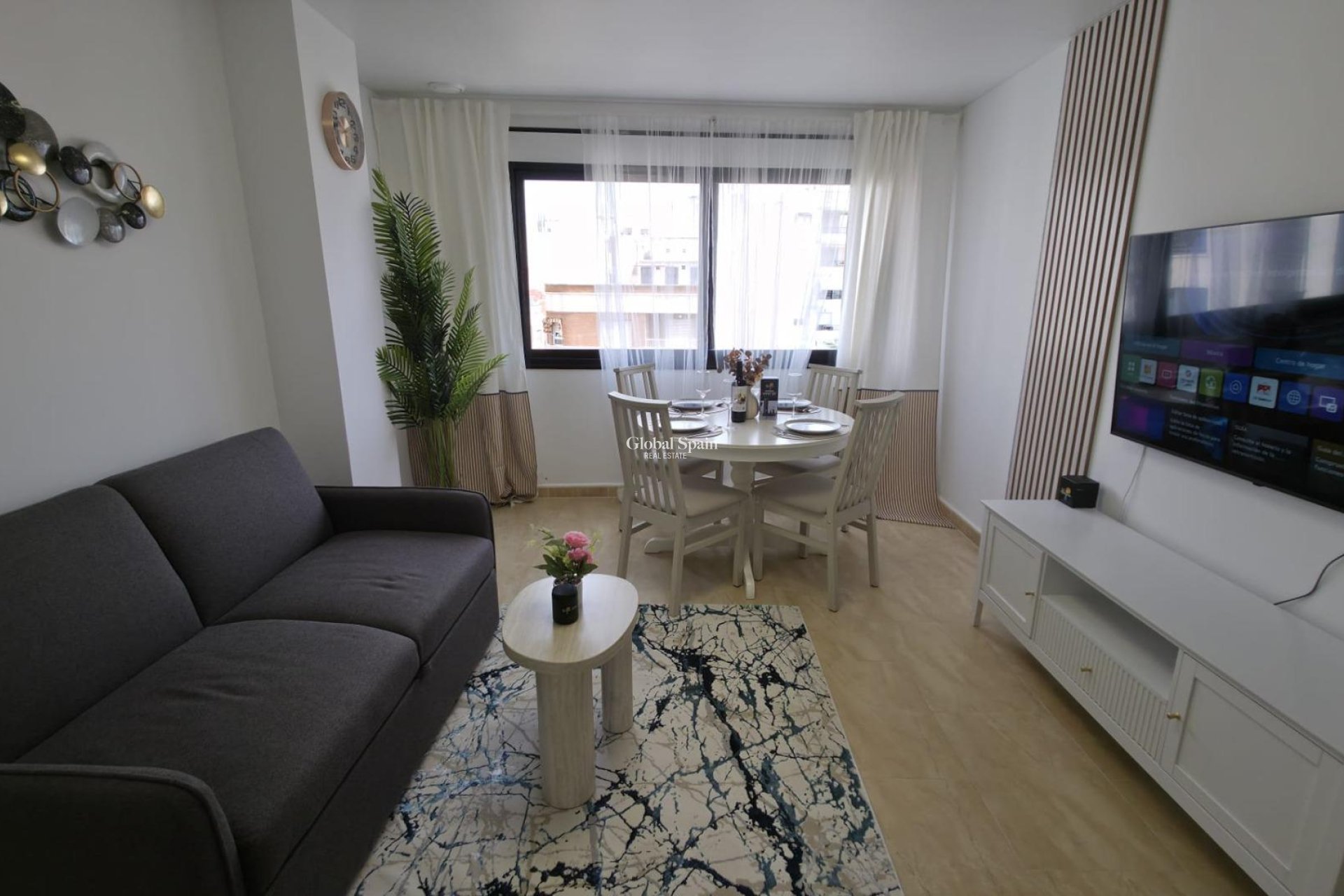 Venta - APARTAMENTO -
TORREVIEJA - Torrevieja