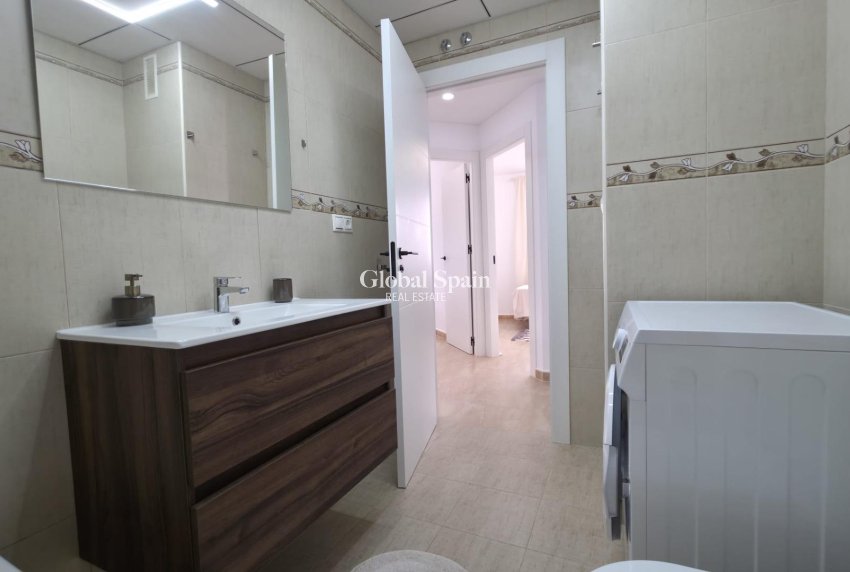 Venta - APARTAMENTO -
TORREVIEJA - Torrevieja