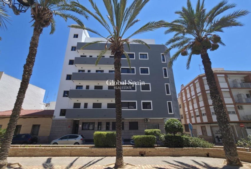 Venta - APARTAMENTO -
TORREVIEJA - Torrevieja