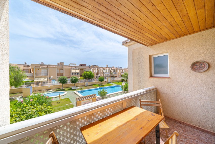 Venta - APARTAMENTO -
TORREVIEJA - Torrevieja