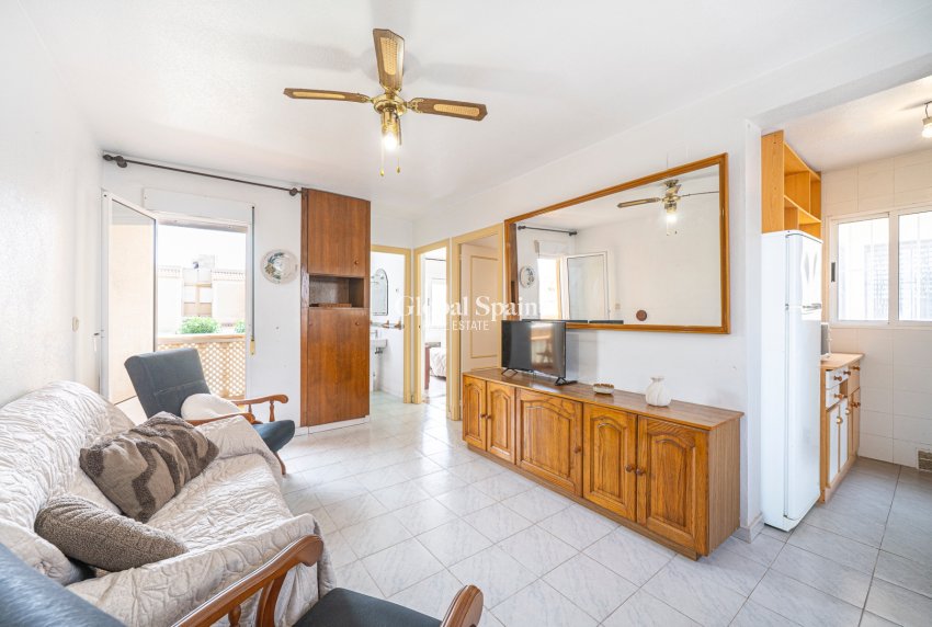 Venta - APARTAMENTO -
TORREVIEJA - Torrevieja