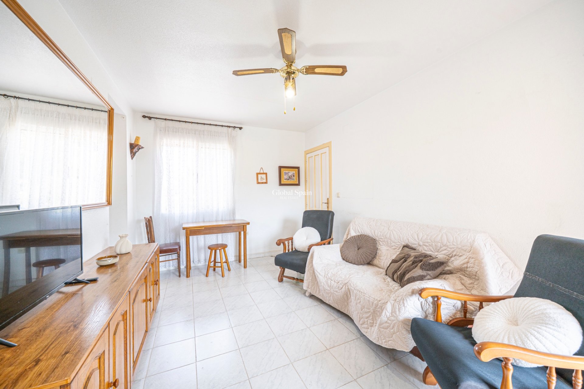 Venta - APARTAMENTO -
TORREVIEJA - Torrevieja