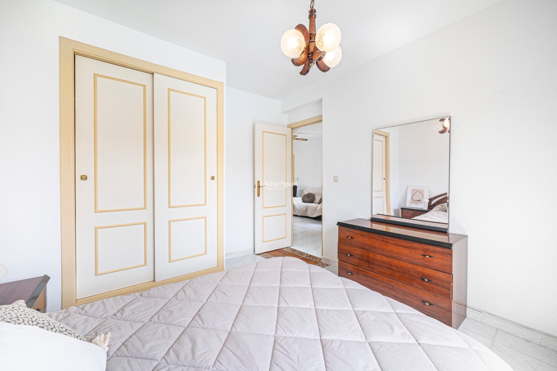 Venta - APARTAMENTO -
TORREVIEJA - Torrevieja