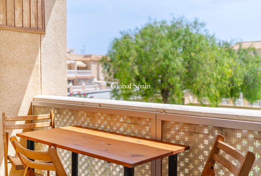 Venta - APARTAMENTO -
TORREVIEJA - Torrevieja