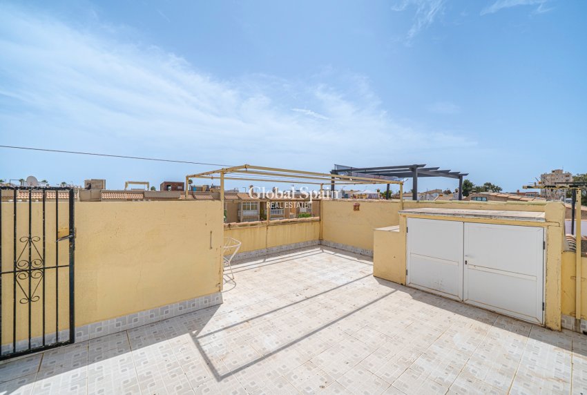 Venta - APARTAMENTO -
TORREVIEJA - Torrevieja