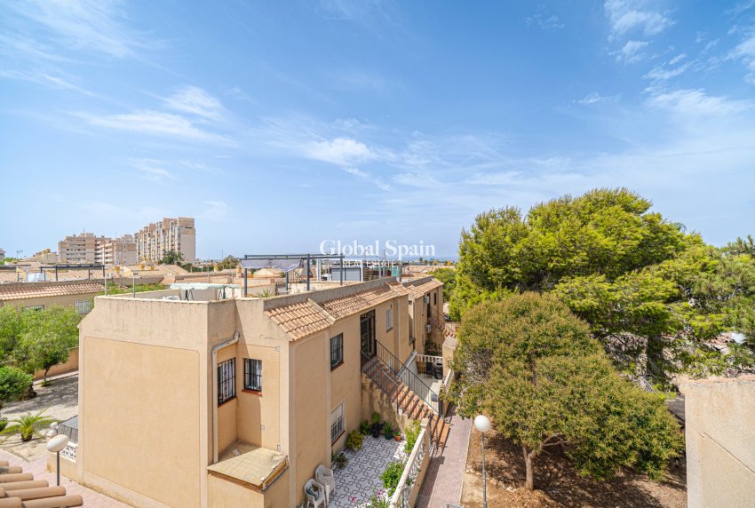Venta - APARTAMENTO -
TORREVIEJA - Torrevieja