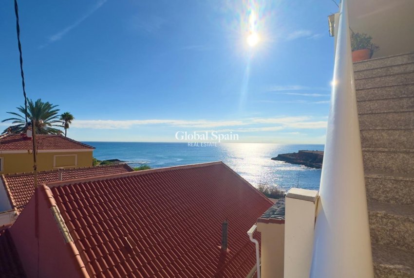 Venta - APARTAMENTO -
TORREVIEJA - Zona Los Frutales