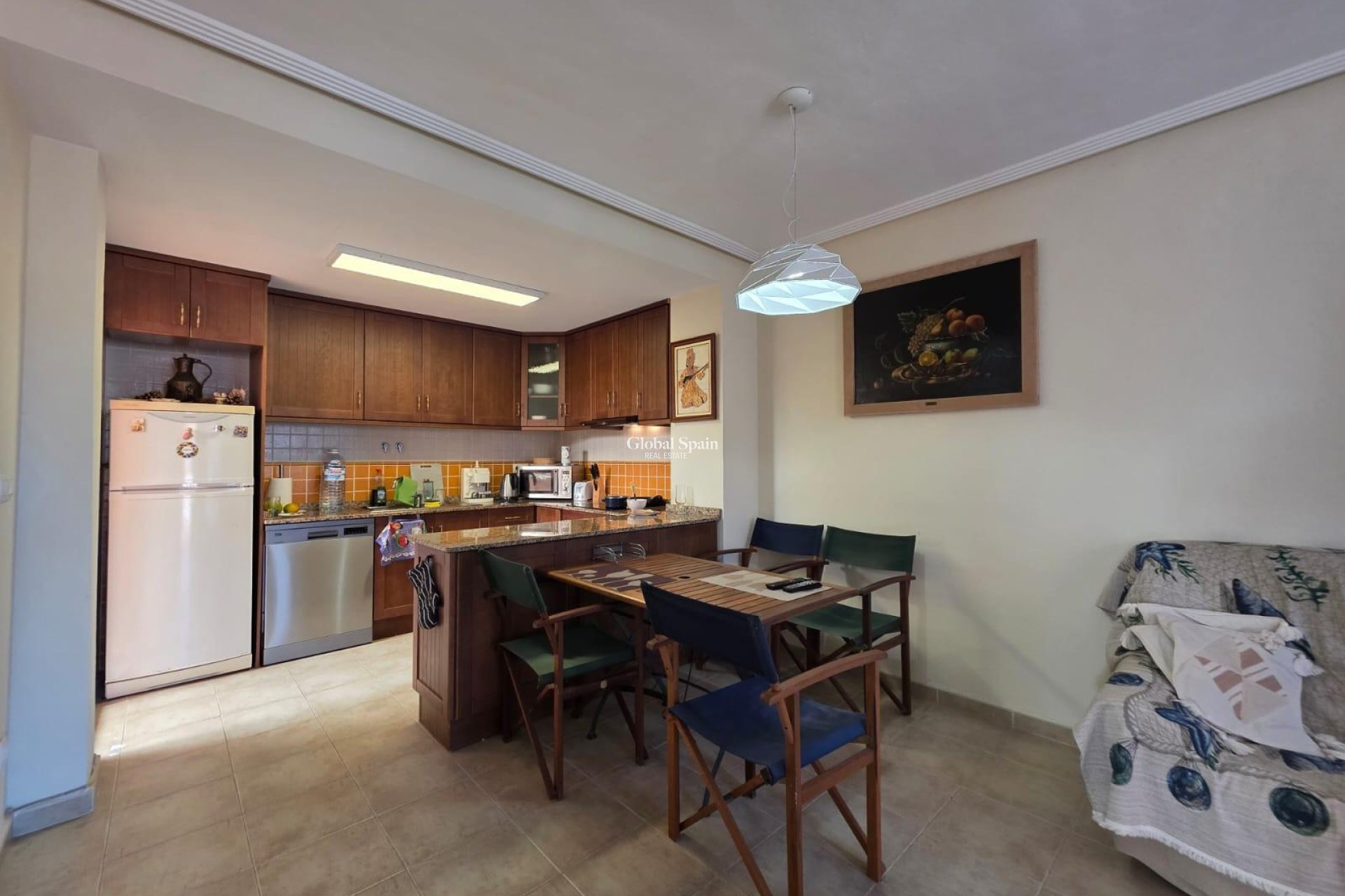 Venta - APARTAMENTO -
TORREVIEJA - Zona Los Frutales