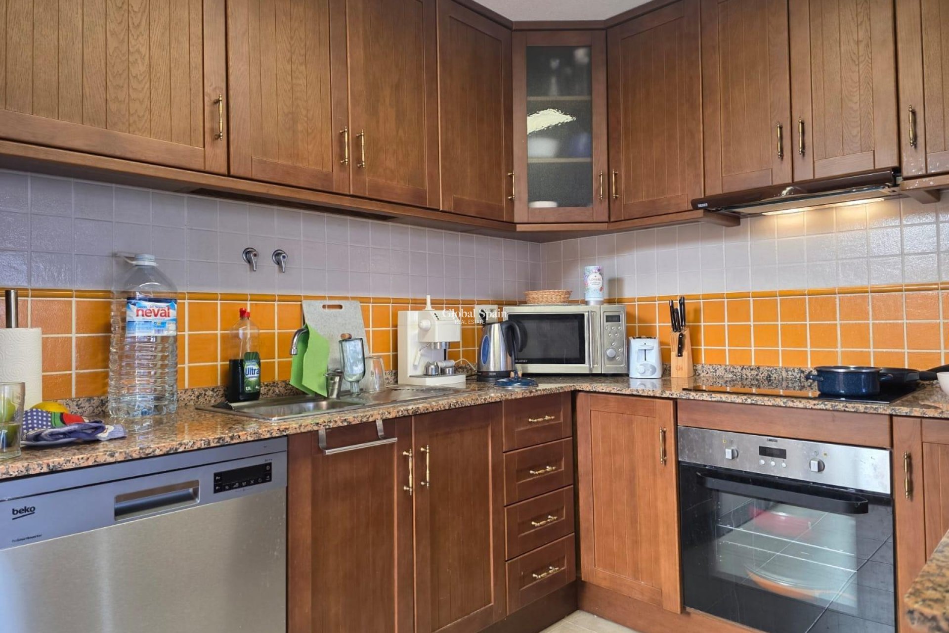 Venta - APARTAMENTO -
TORREVIEJA - Zona Los Frutales