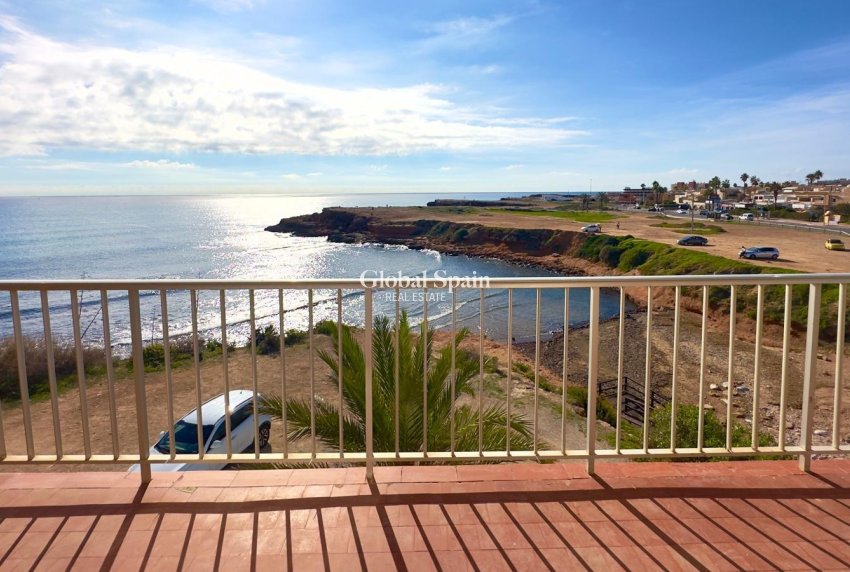 Venta - APARTAMENTO -
TORREVIEJA - Zona Los Frutales