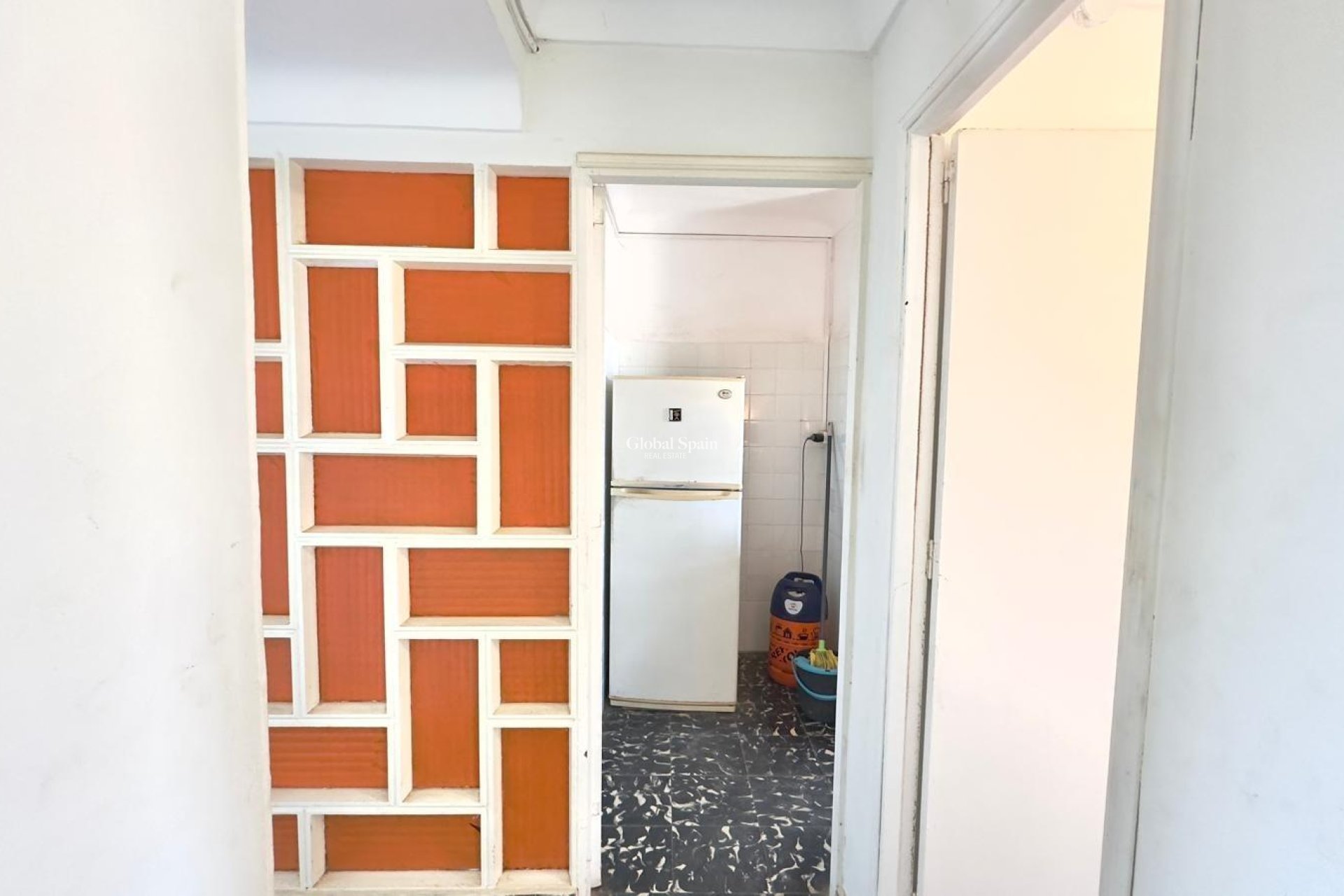 Venta - APARTAMENTO -
TORREVIEJA - Zona Los Frutales