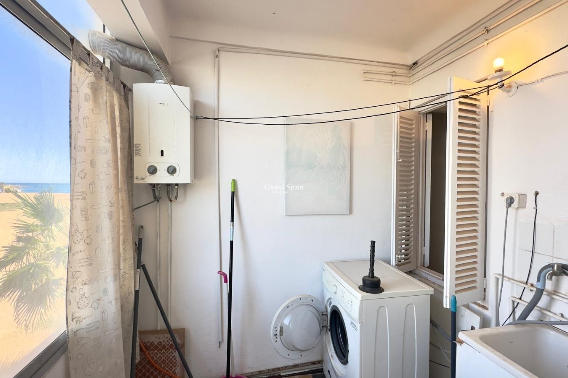 Venta - APARTAMENTO -
TORREVIEJA - Zona Los Frutales