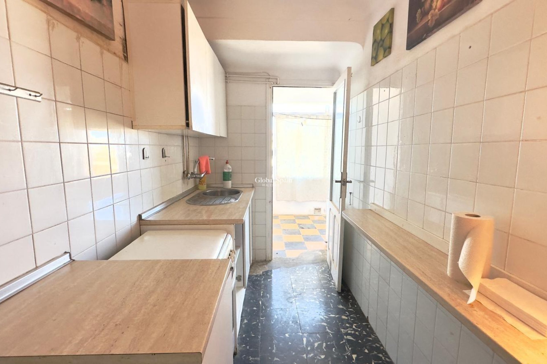 Venta - APARTAMENTO -
TORREVIEJA - Zona Los Frutales