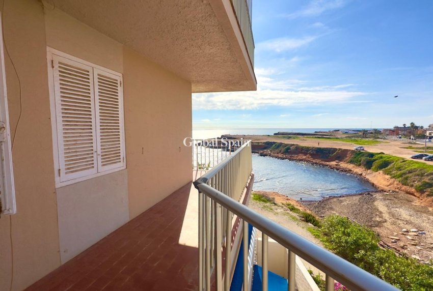 Venta - APARTAMENTO -
TORREVIEJA - Zona Los Frutales
