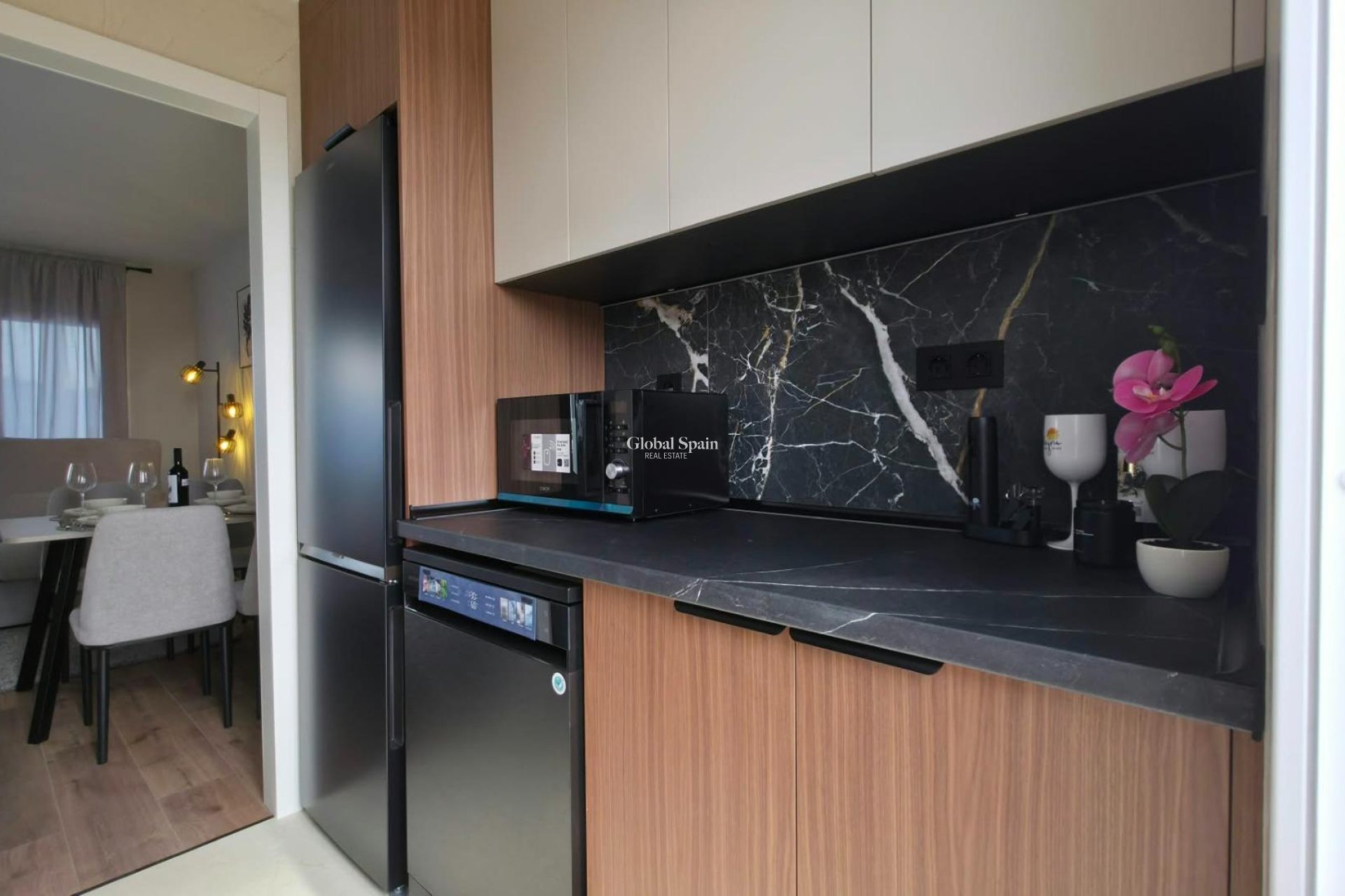 Venta - APARTAMENTO -
TORREVIEJA - Zona Los Frutales
