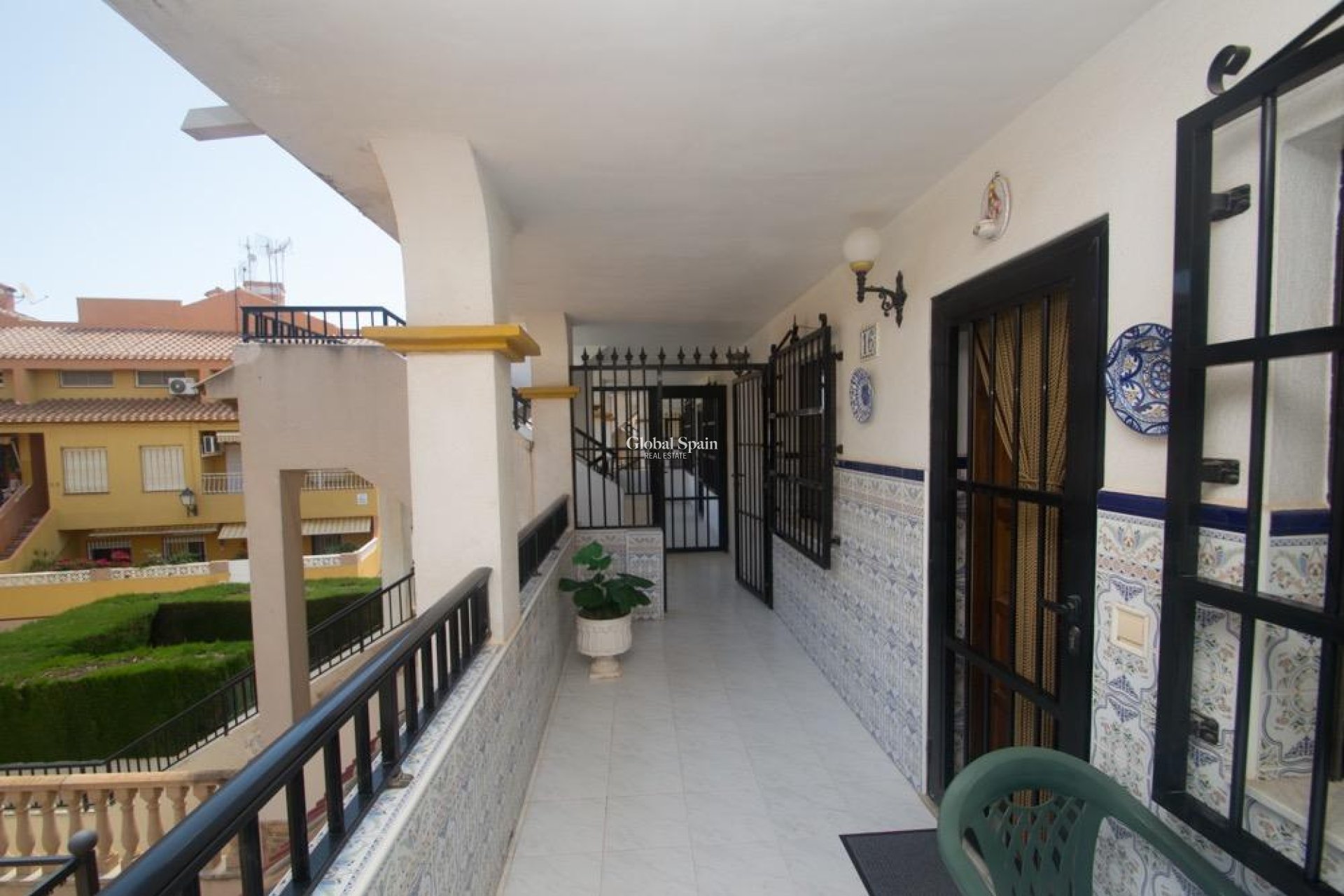 Venta - APARTAMENTO -
TORREVIEJA - 