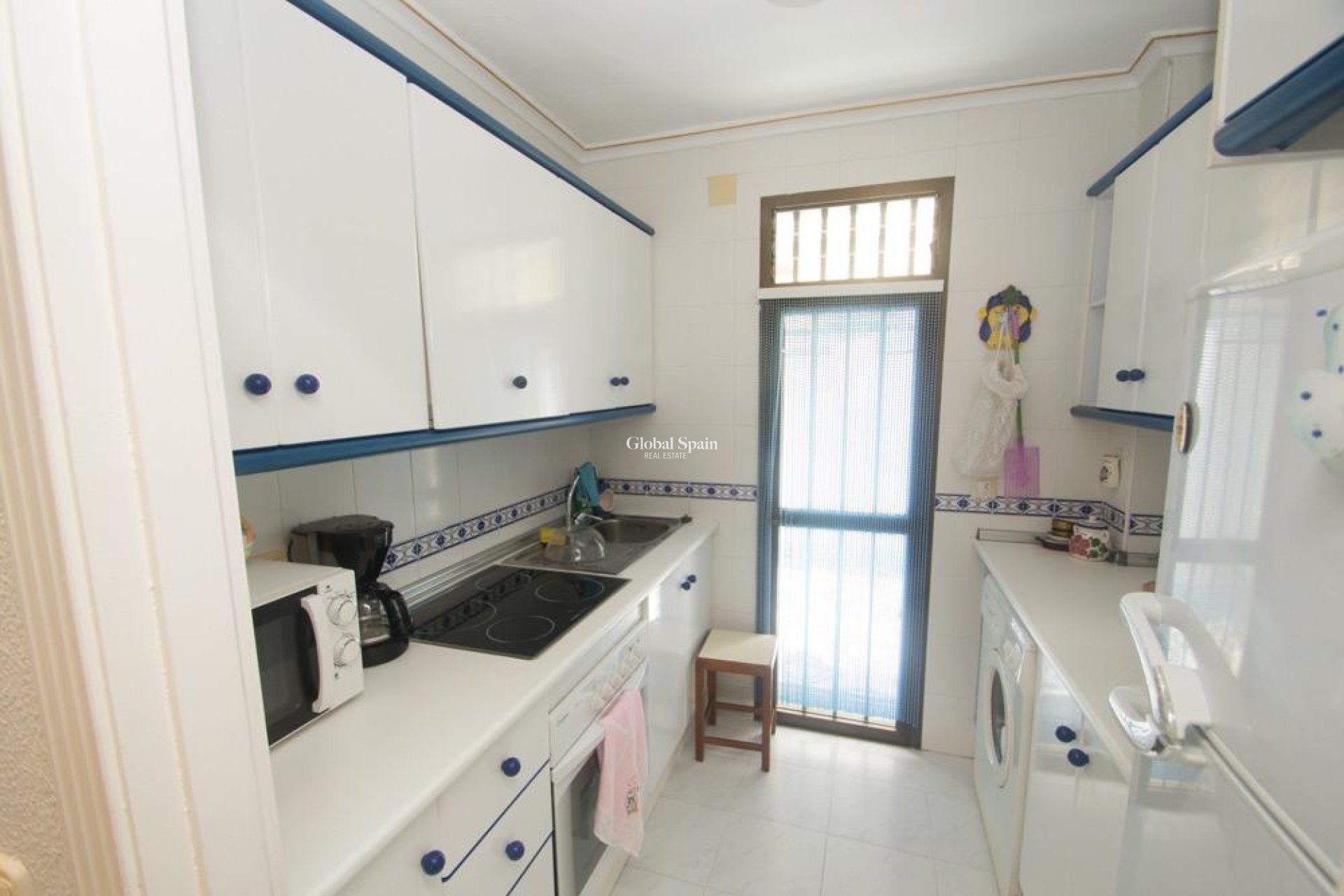 Venta - APARTAMENTO -
TORREVIEJA - 