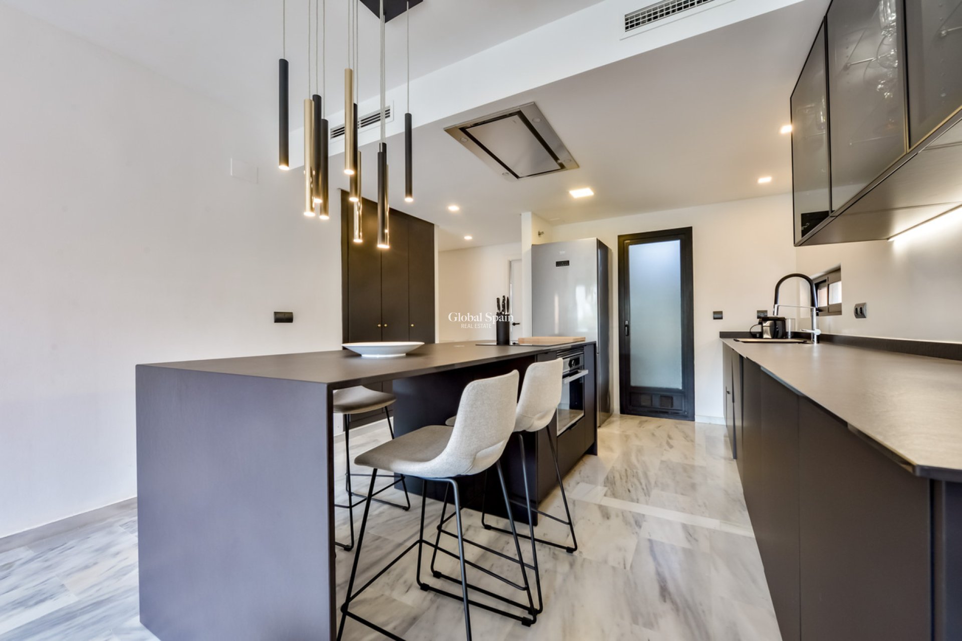 Venta - APARTAMENTO -
VILLAJOYOSA - La Cala